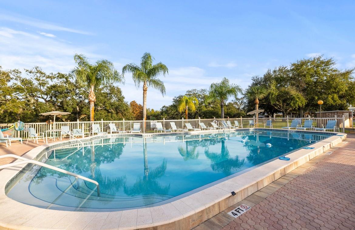 Image 17 of 18 For 1395 Mission Drive W 28c