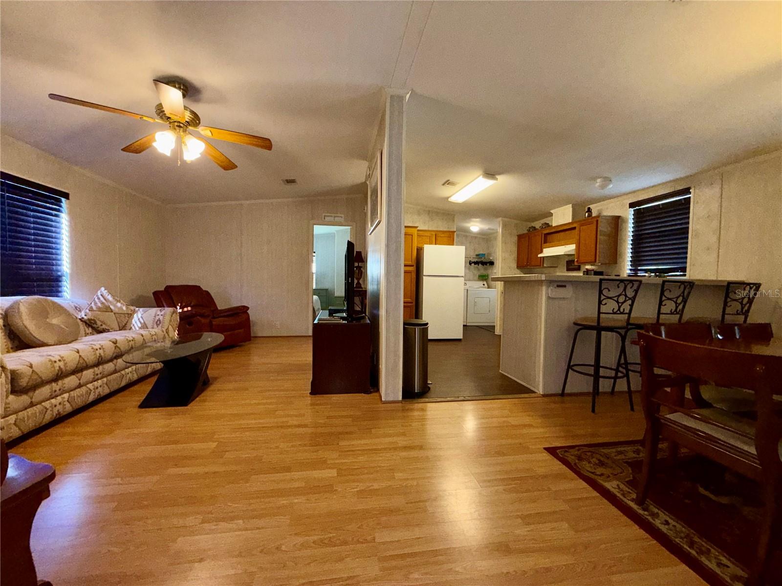 Image 11 of 26 For 10942 Poplar Street Ne 111