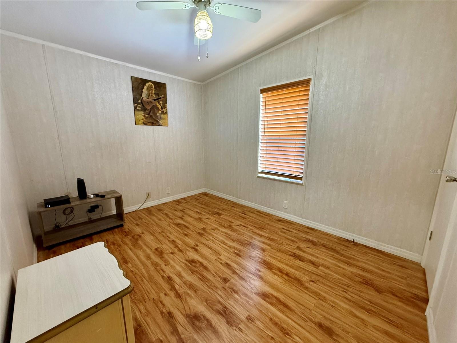 Image 20 of 26 For 10942 Poplar Street Ne 111