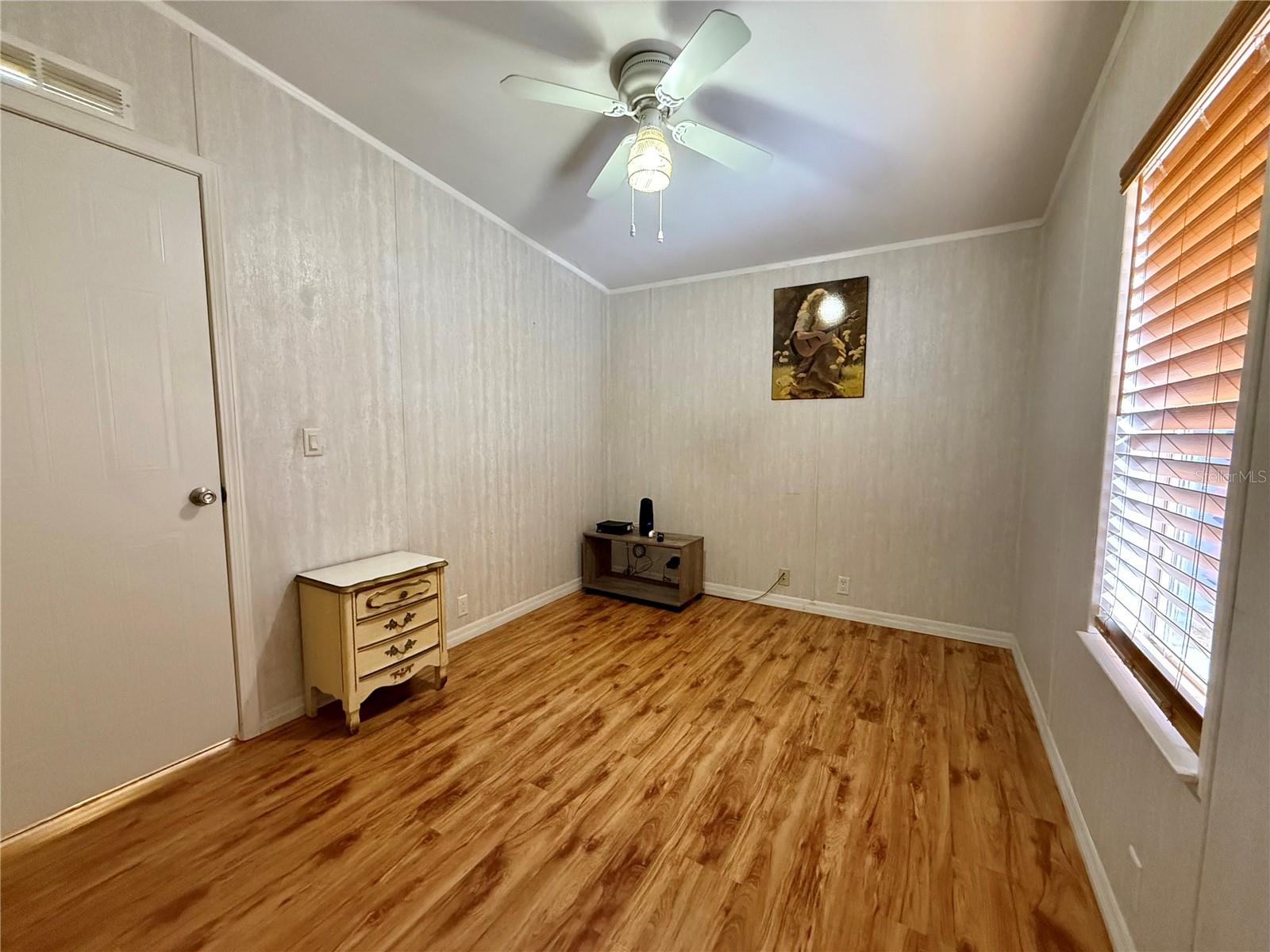 Image 21 of 26 For 10942 Poplar Street Ne 111