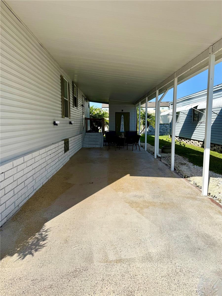 Image 4 of 26 For 10942 Poplar Street Ne 111