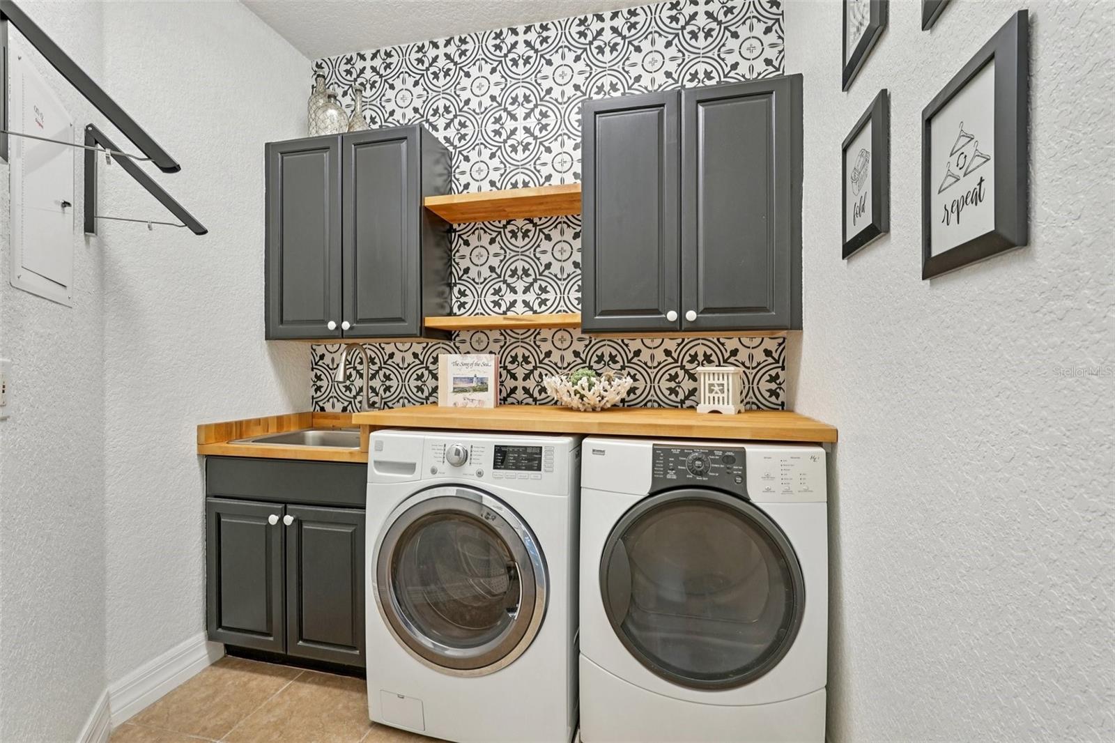 Image 23 of 54 For 1435 Emerald Dunes Drive