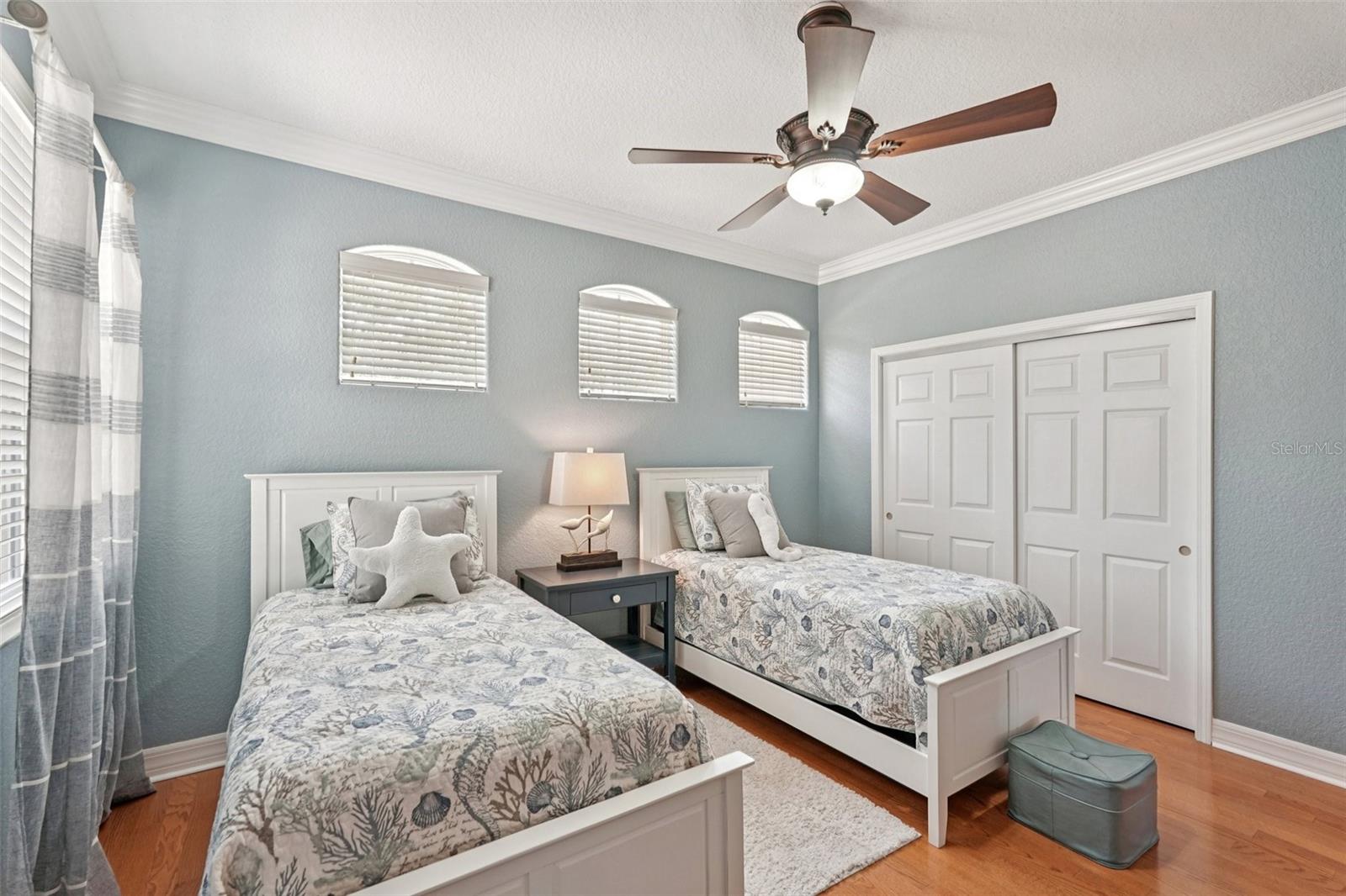 Image 31 of 54 For 1435 Emerald Dunes Drive