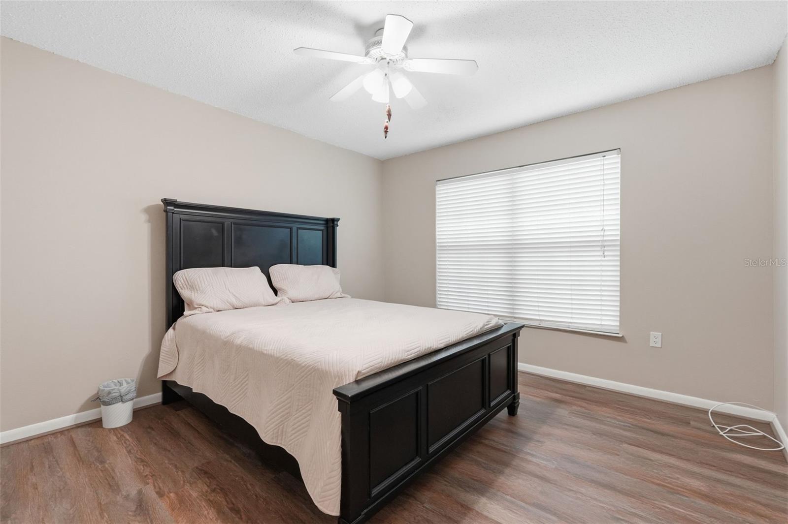 Image 20 of 32 For 19029 Us Highway 19 N 1-22