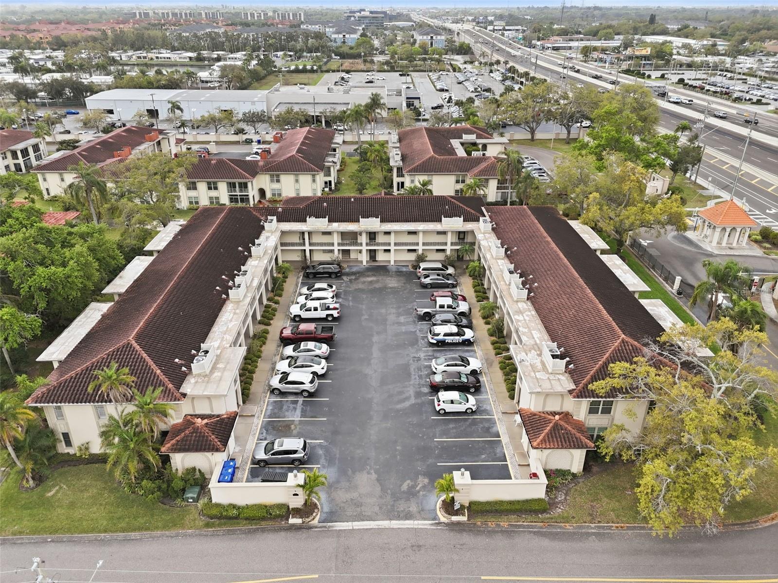 Image 27 of 32 For 19029 Us Highway 19 N 1-22