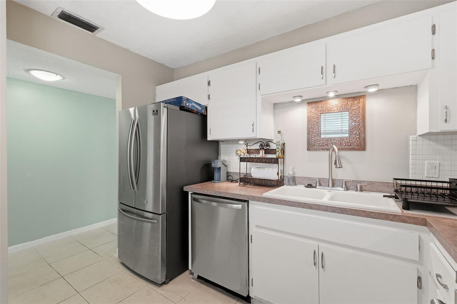 Image 6 of 32 For 19029 Us Highway 19 N 1-22