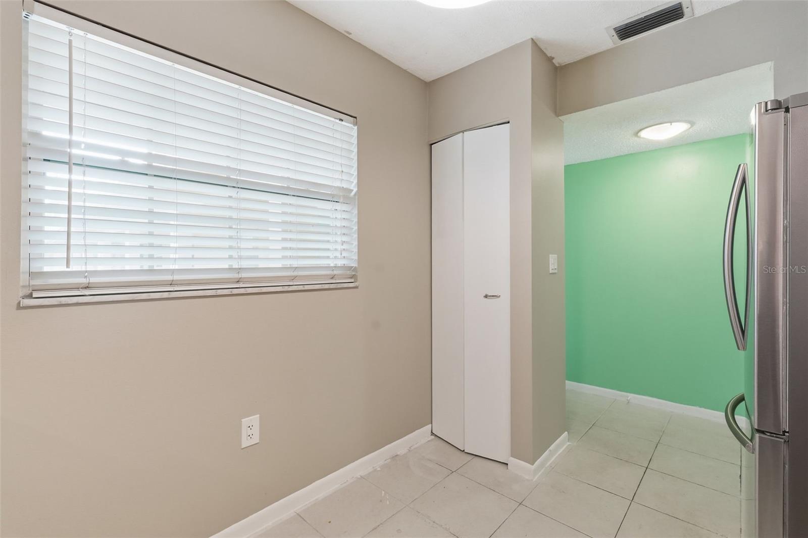 Image 7 of 32 For 19029 Us Highway 19 N 1-22