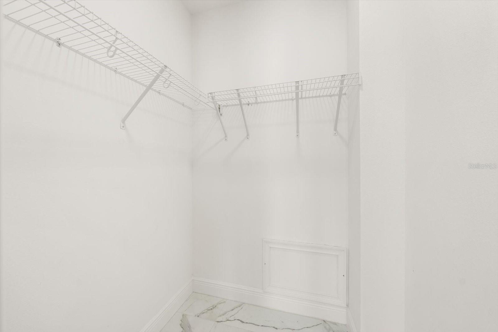 Image 23 of 36 For 211 Dolphin Point 203