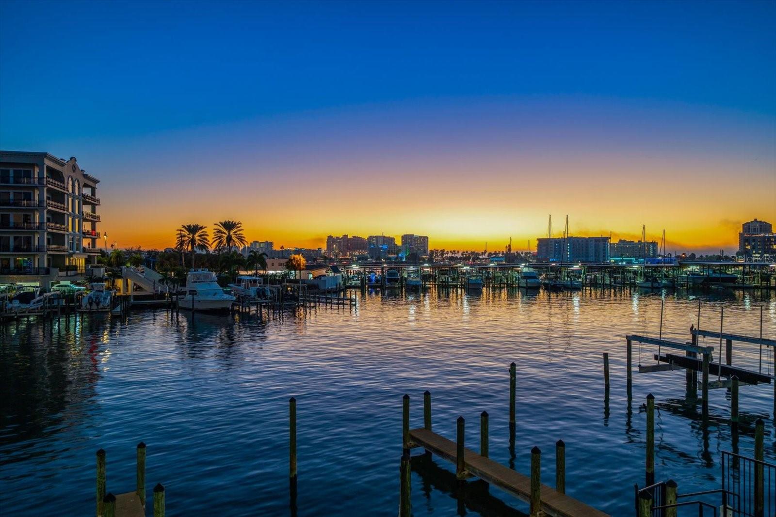 Image 25 of 36 For 211 Dolphin Point 203