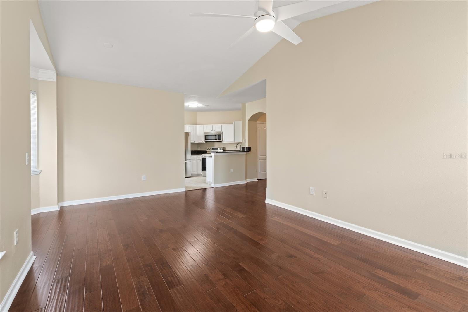 Image 7 of 14 For 10416 Villa View Circle 10416