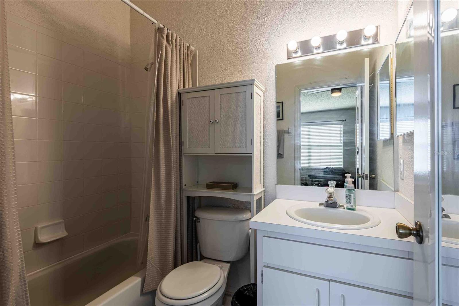 Image 18 of 23 For 17401 Flatwoods Key Drive