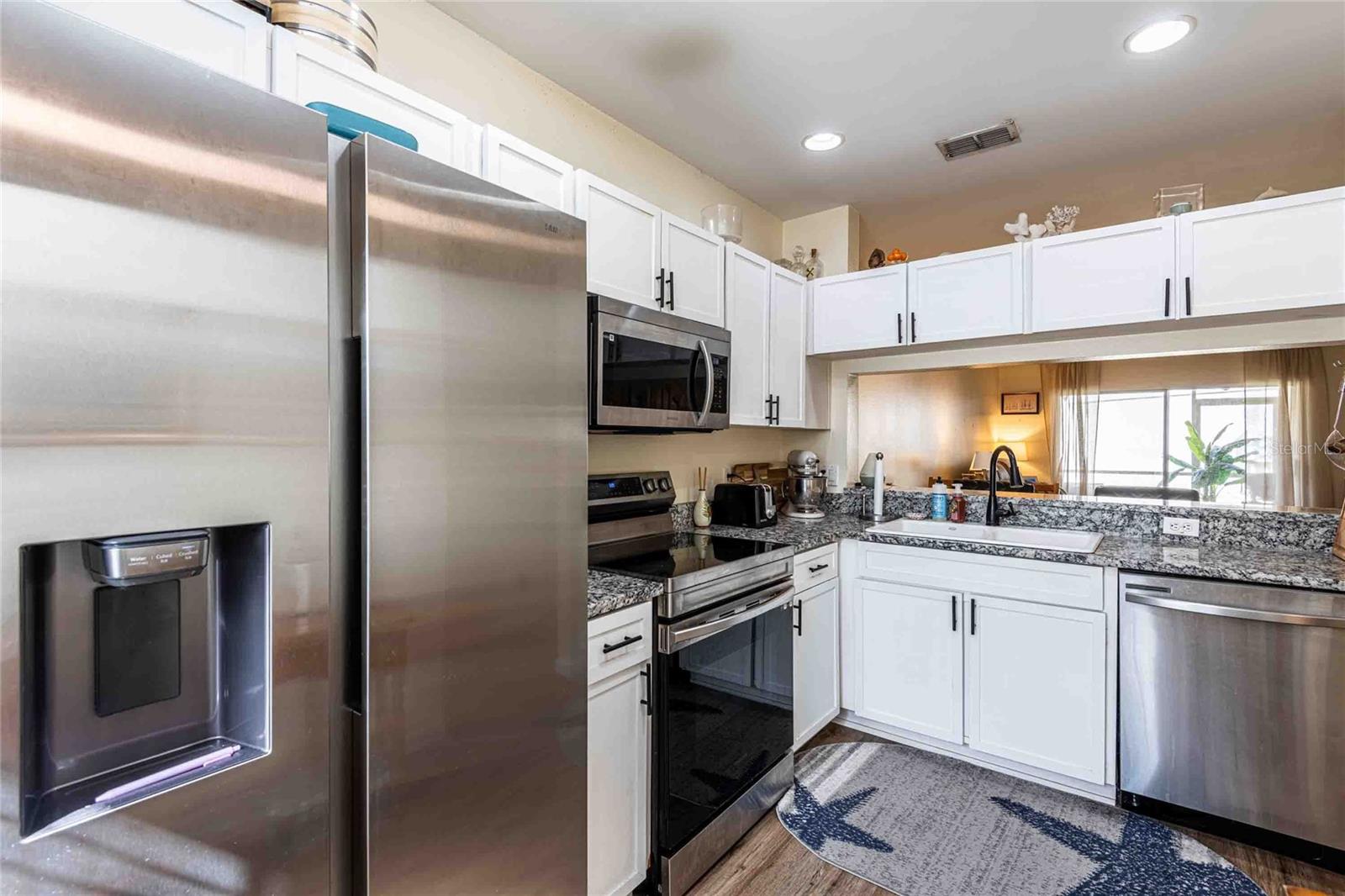 Image 5 of 23 For 17401 Flatwoods Key Drive