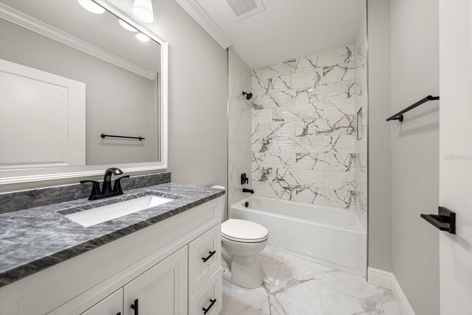 Image 19 of 40 For 211 Dolphin Point 302