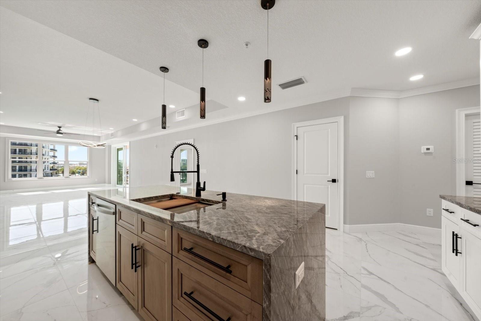 Image 5 of 40 For 211 Dolphin Point 302