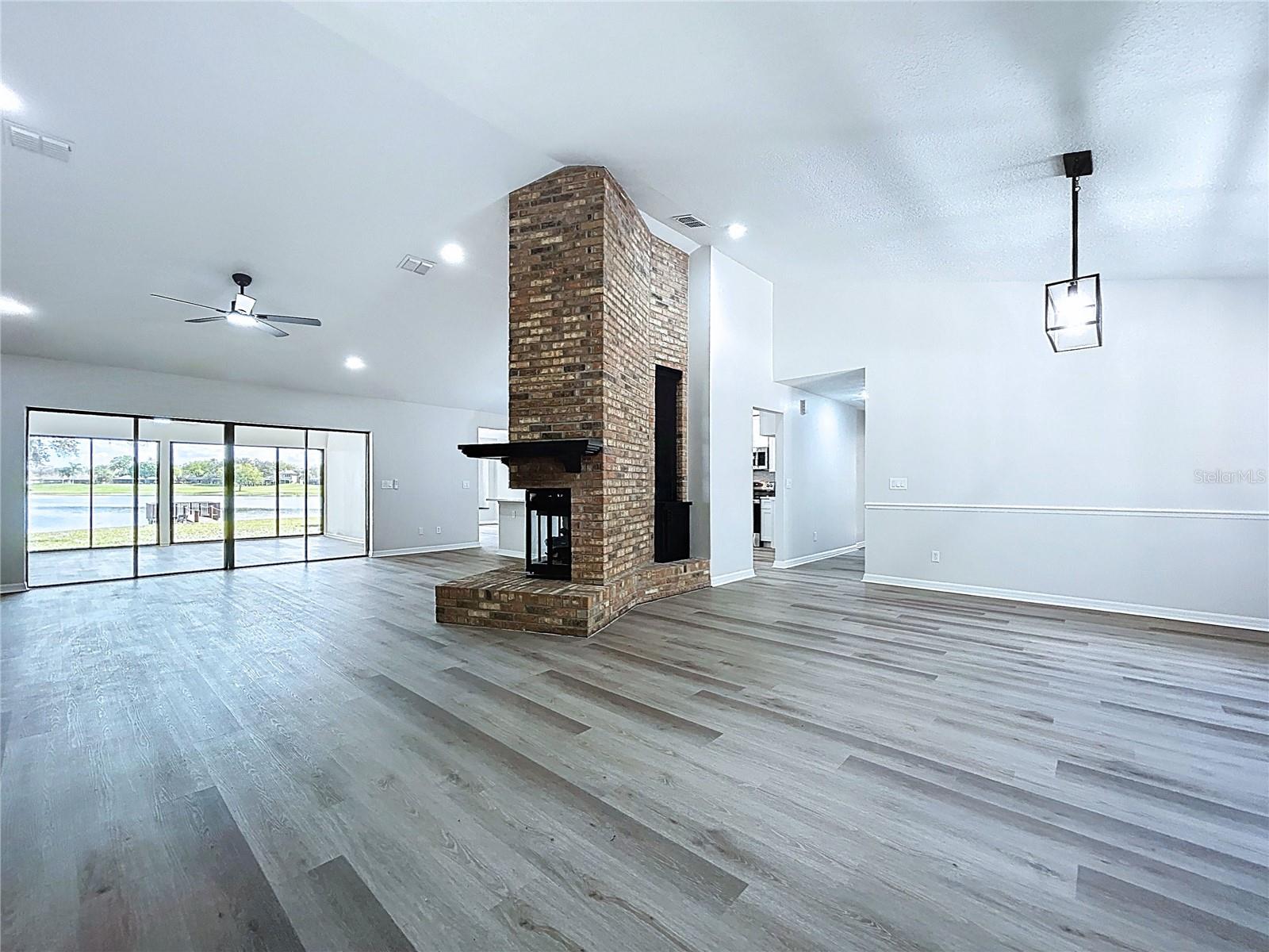 Listing photo id 16 for 2881 Hammock Drive