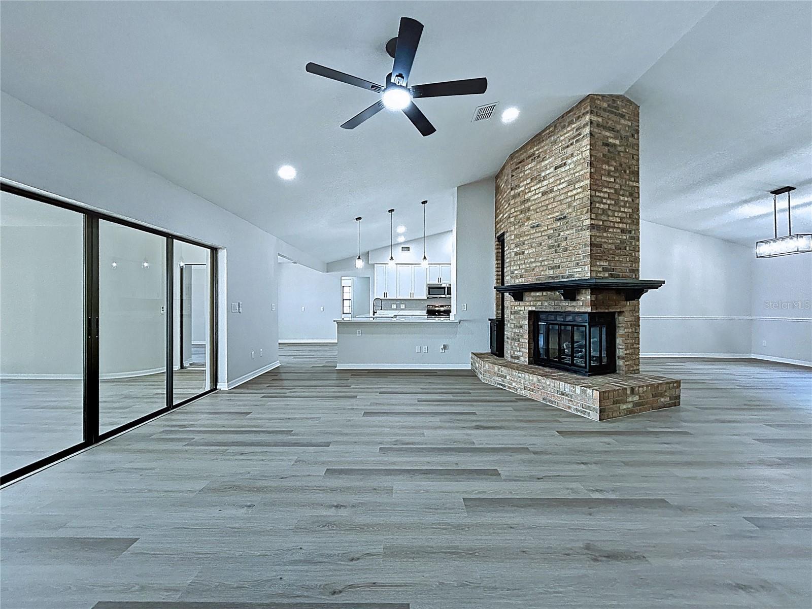 Listing photo id 24 for 2881 Hammock Drive