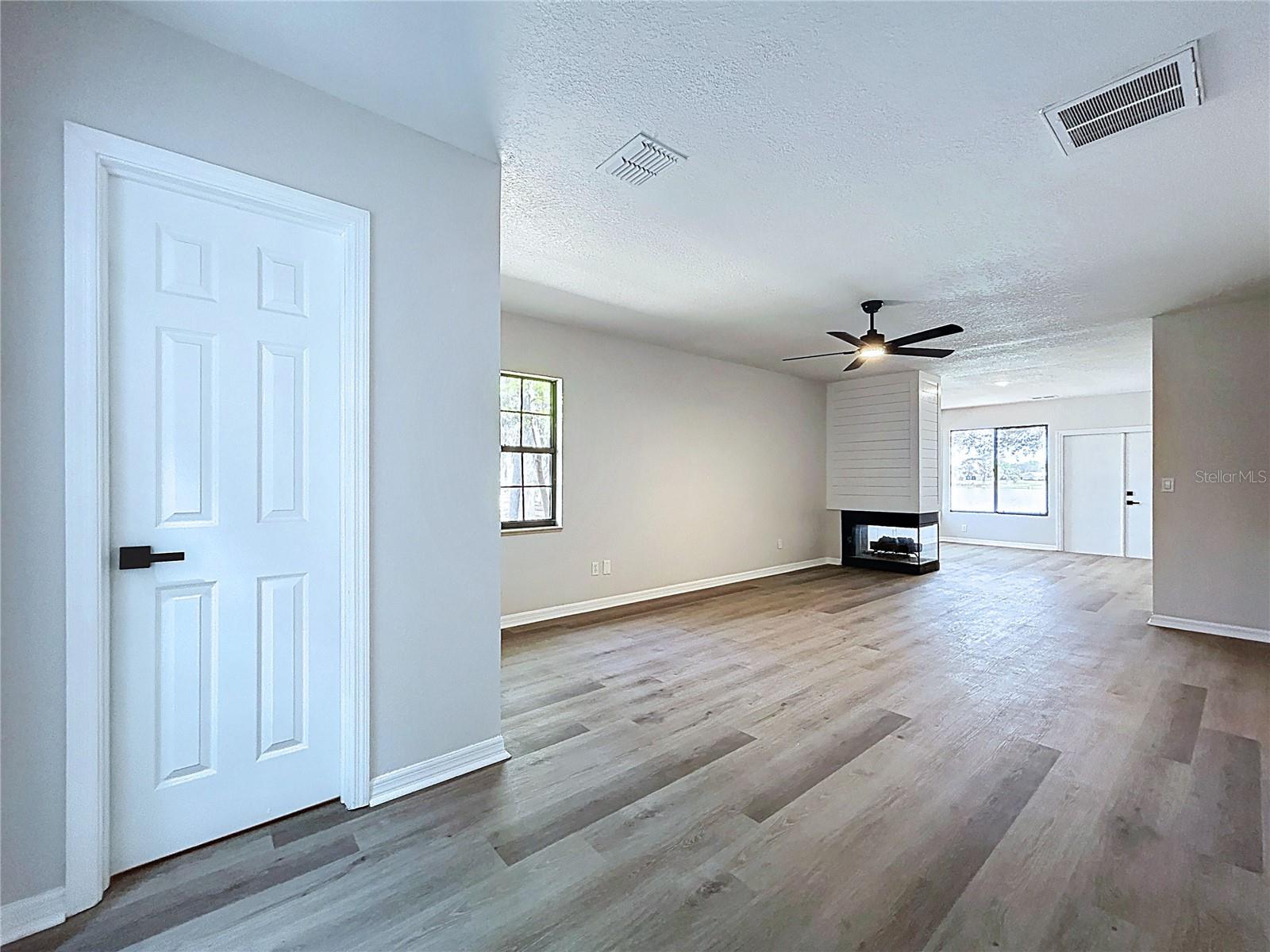 Listing photo id 39 for 2881 Hammock Drive