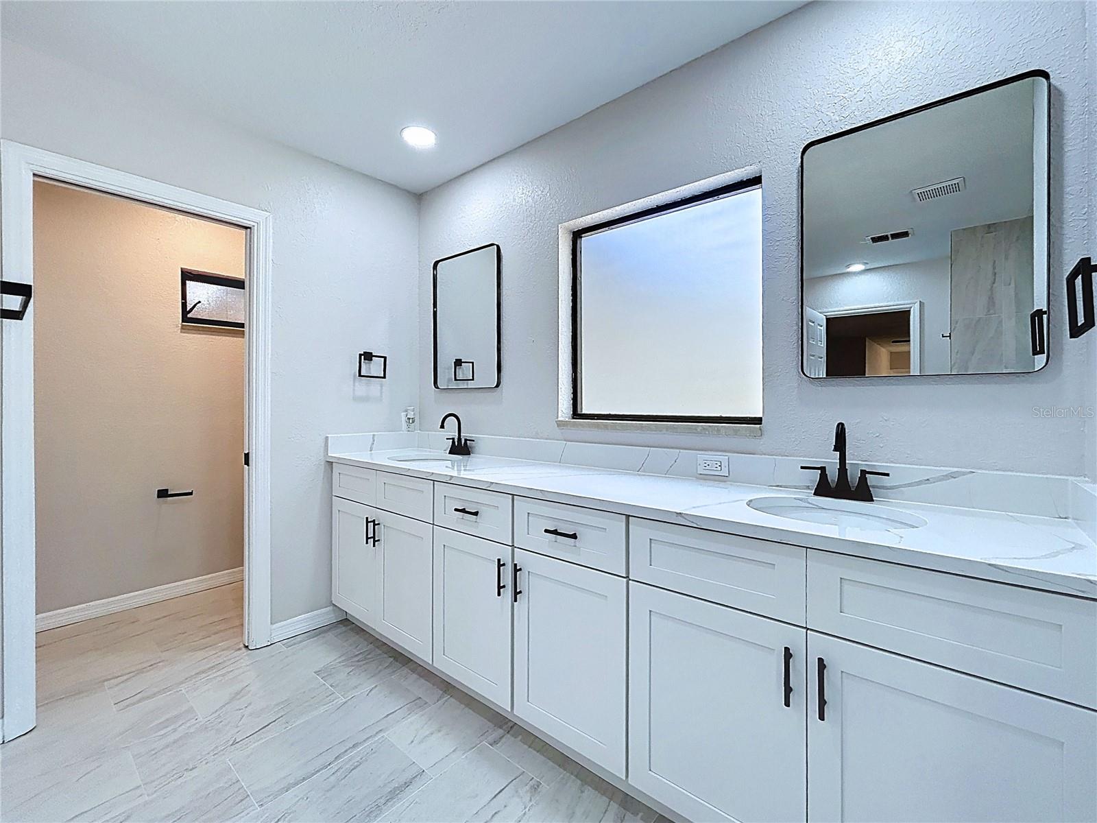 Listing photo id 47 for 2881 Hammock Drive