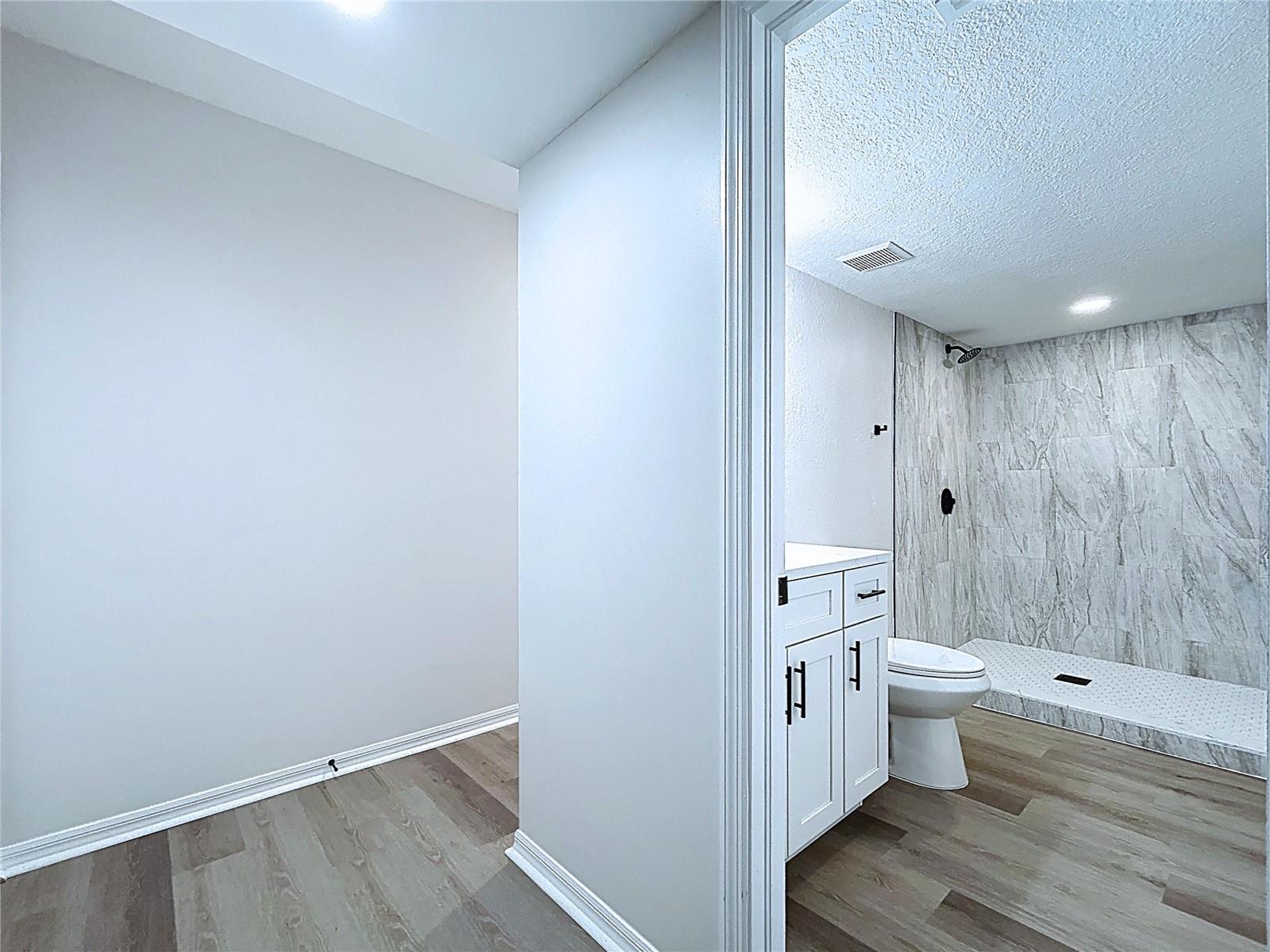 Listing photo id 60 for 2881 Hammock Drive