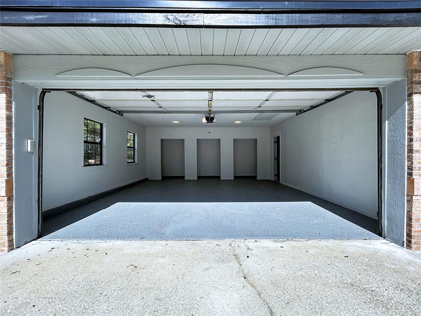 Listing photo id 81 for 2881 Hammock Drive