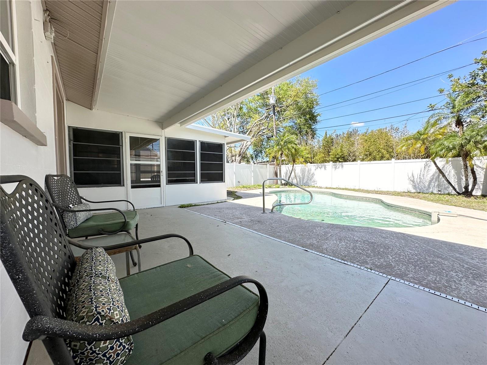 Image 15 of 32 For 5519 17th Avenue N