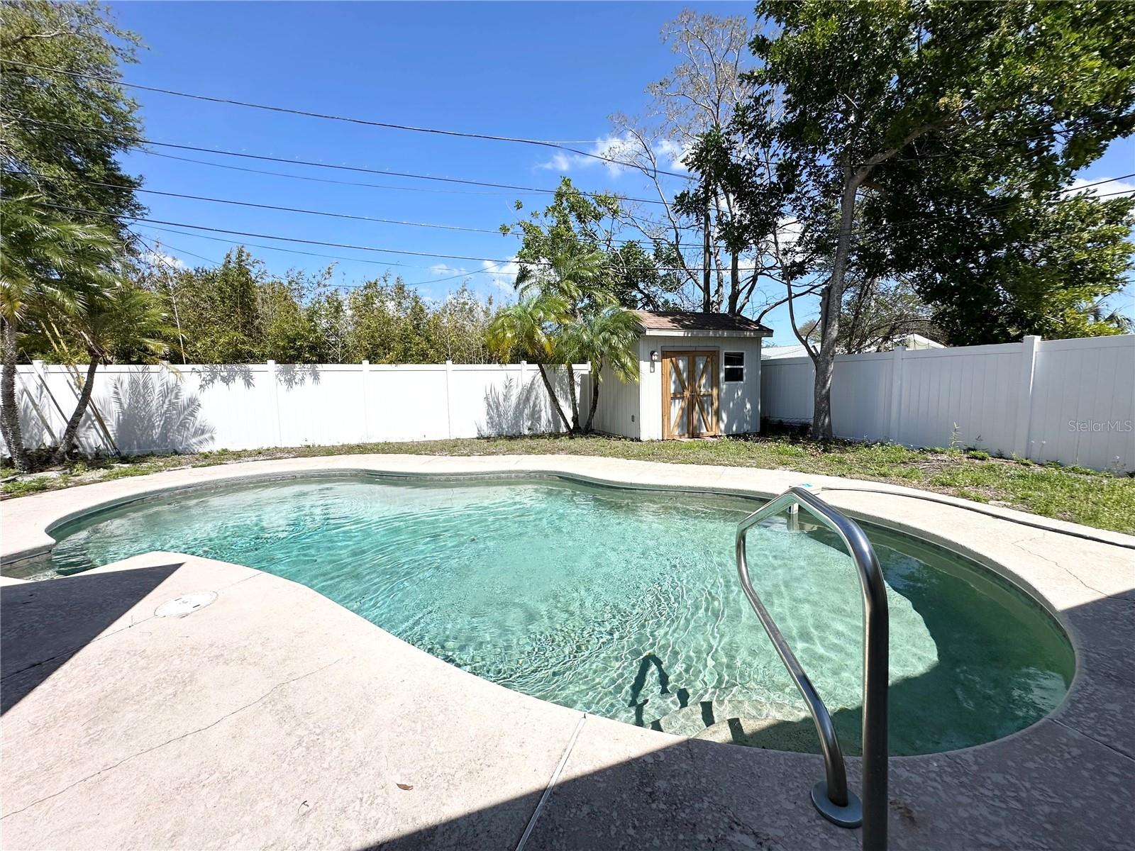 Image 16 of 32 For 5519 17th Avenue N