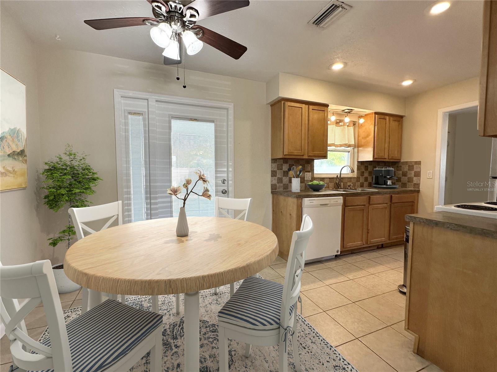 Image 5 of 32 For 5519 17th Avenue N