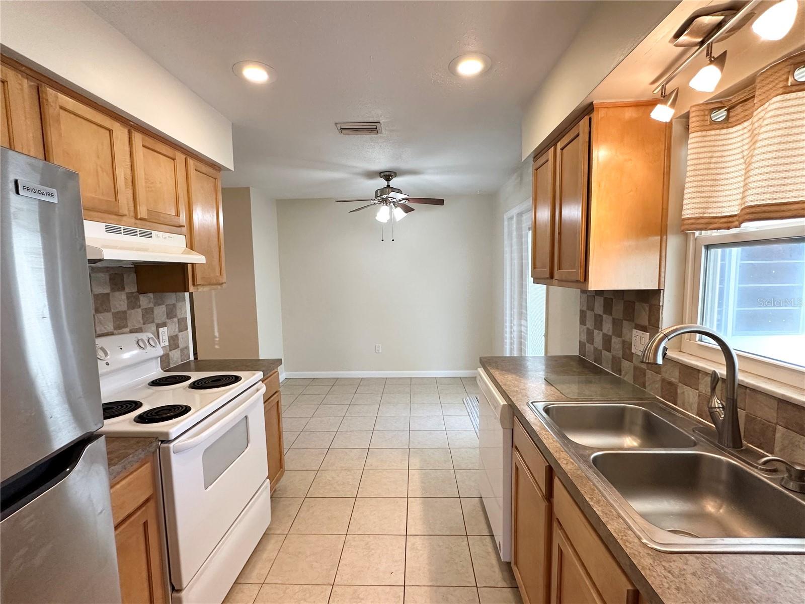 Image 8 of 32 For 5519 17th Avenue N