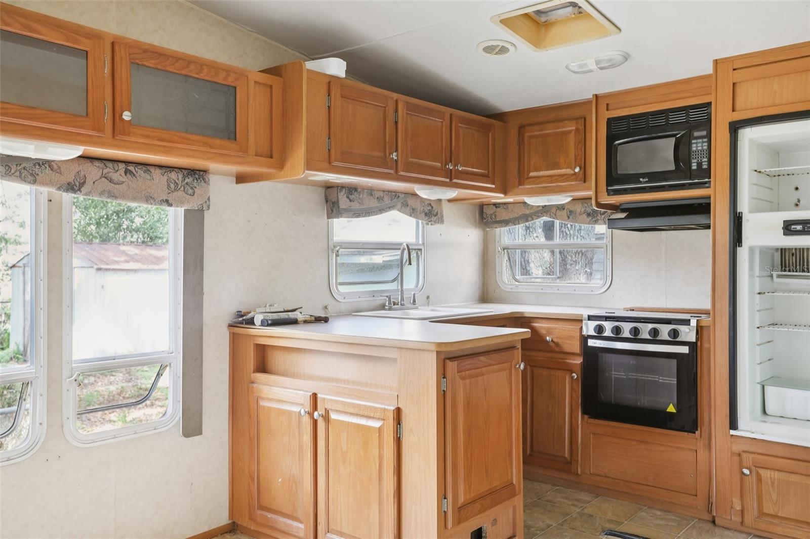 Image 6 of 20 For 4233 Gall Boulevard