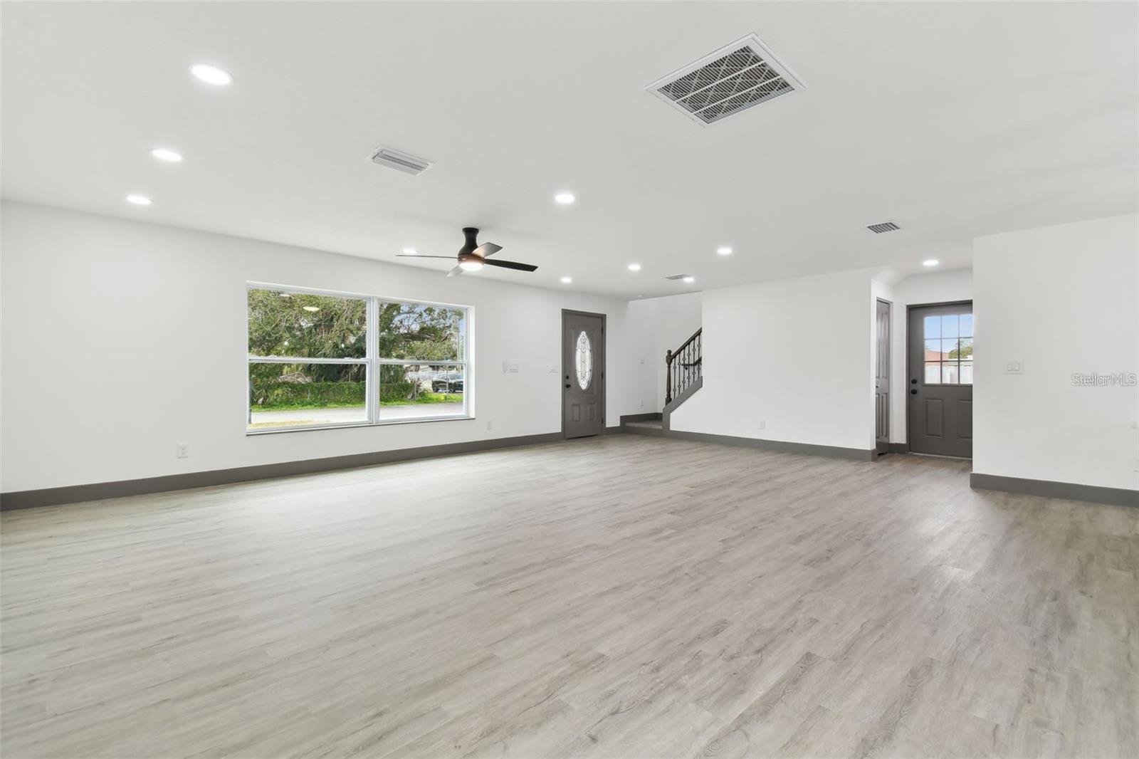 Image 13 of 36 For 6701 19th Avenue