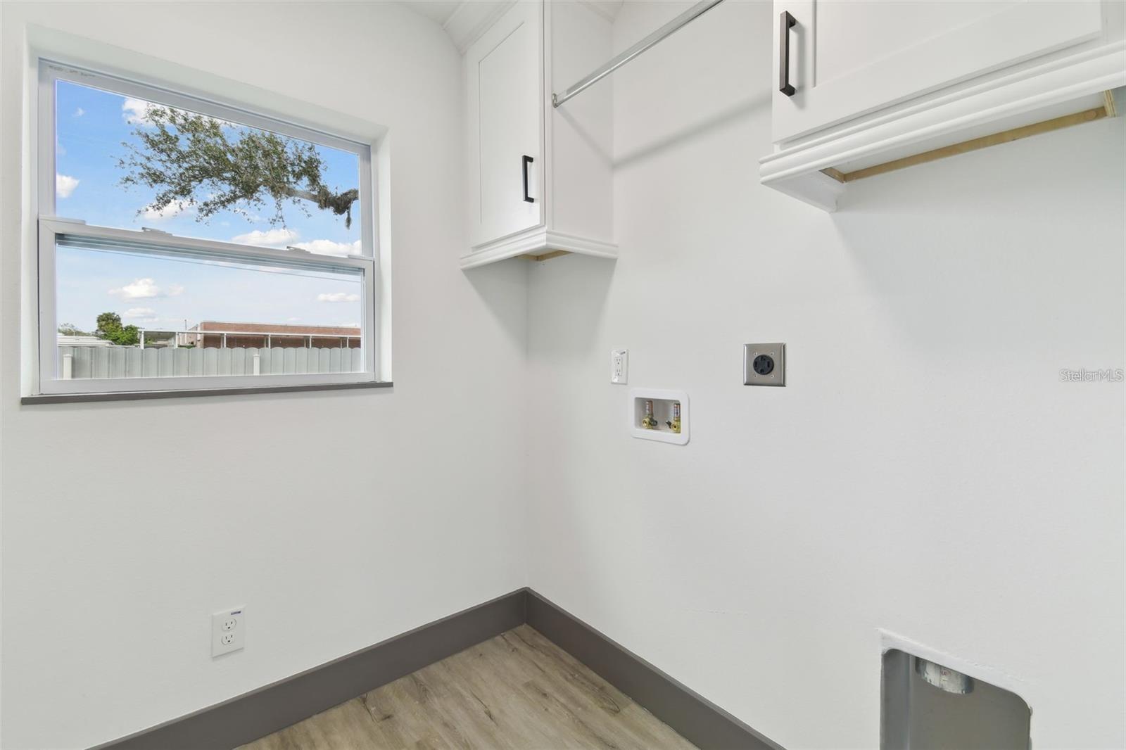 Image 18 of 36 For 6701 19th Avenue