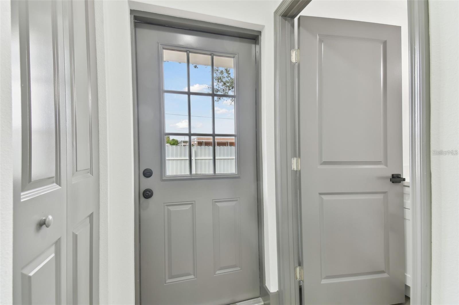 Image 19 of 36 For 6701 19th Avenue