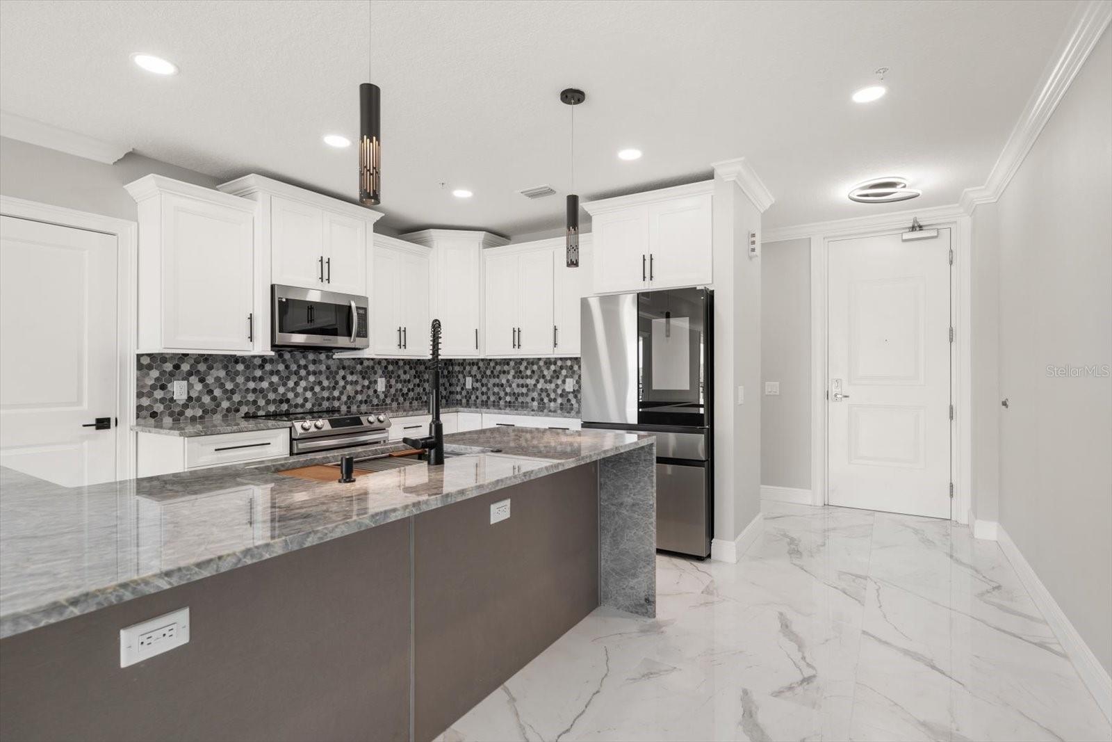 Image 16 of 42 For 211 Dolphin Point 303