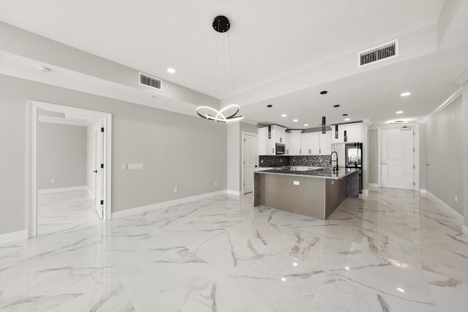 Image 25 of 42 For 211 Dolphin Point 303