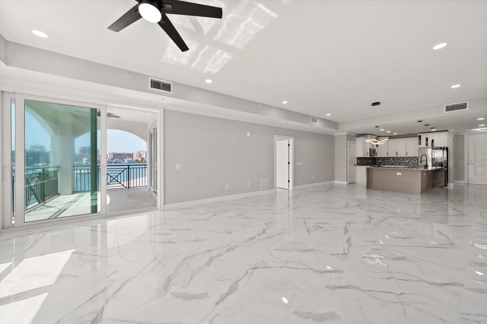 Image 6 of 42 For 211 Dolphin Point 303