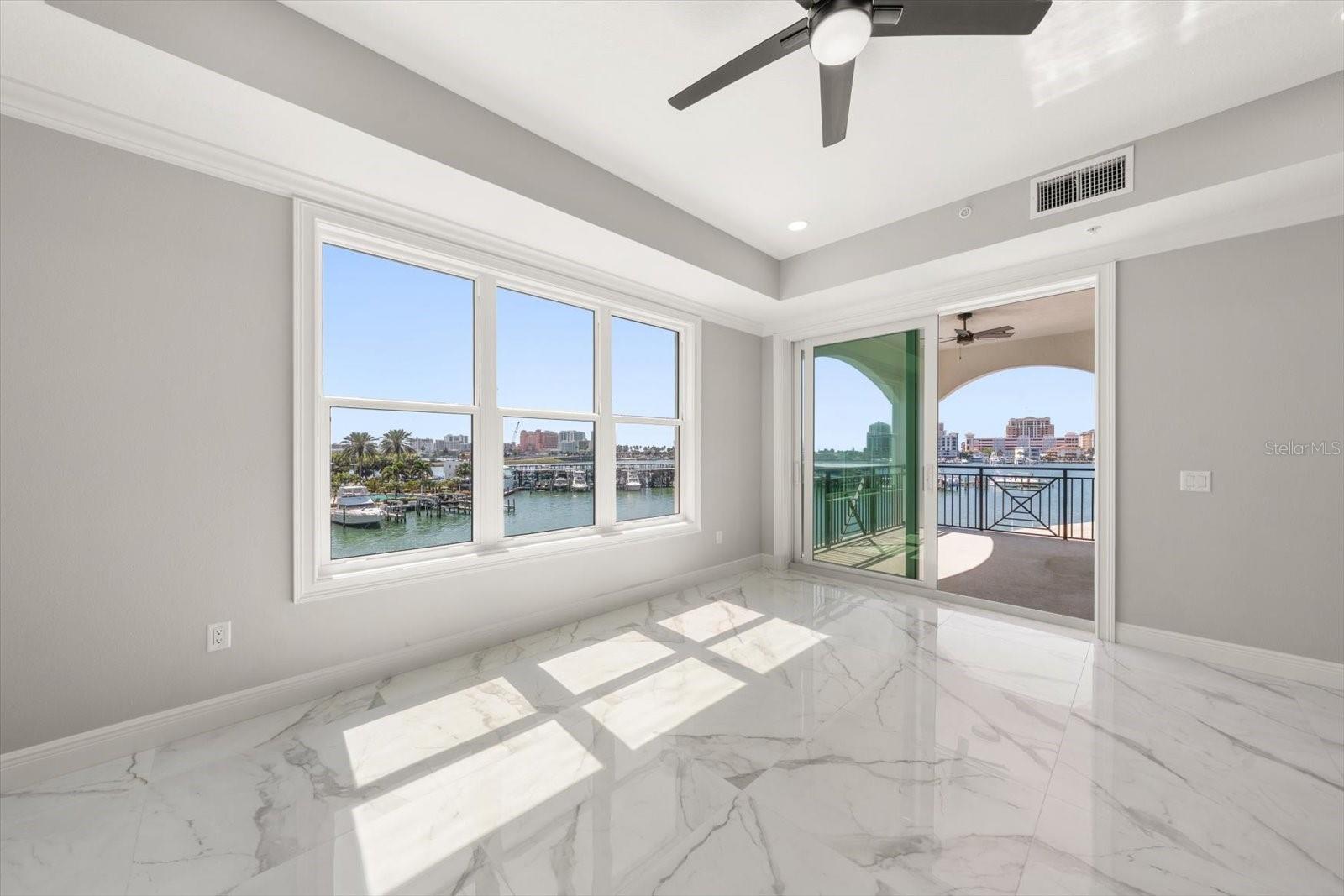 Image 7 of 42 For 211 Dolphin Point 303