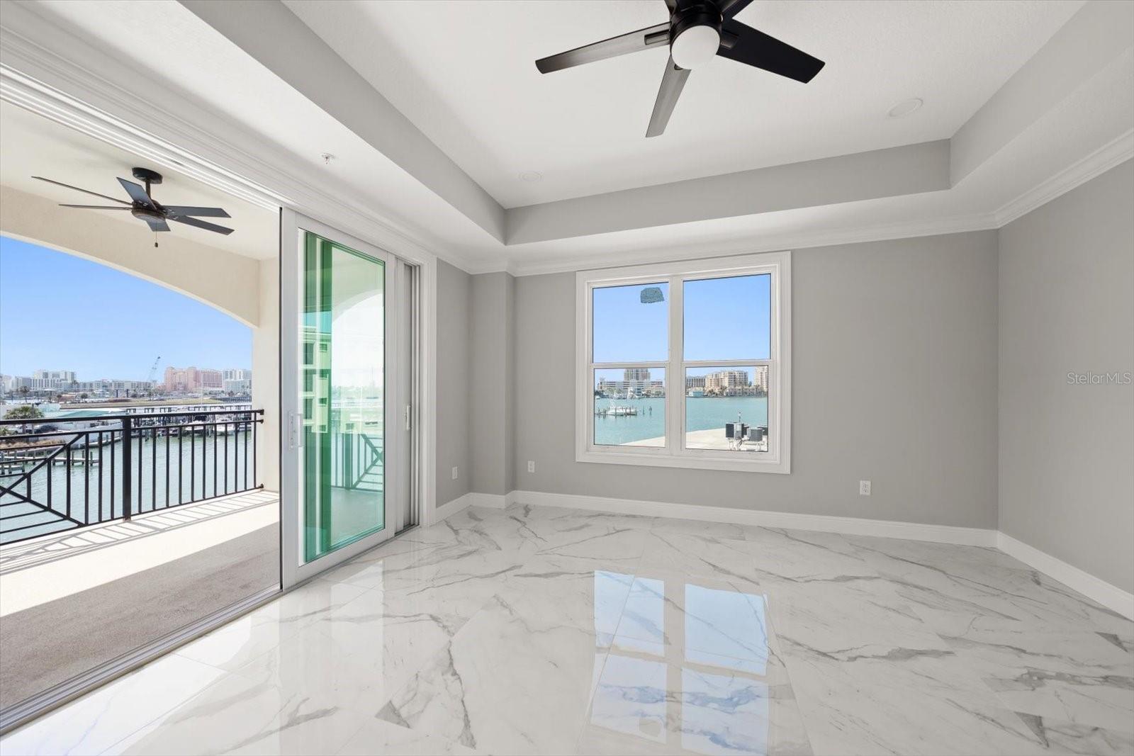 Image 9 of 42 For 211 Dolphin Point 303