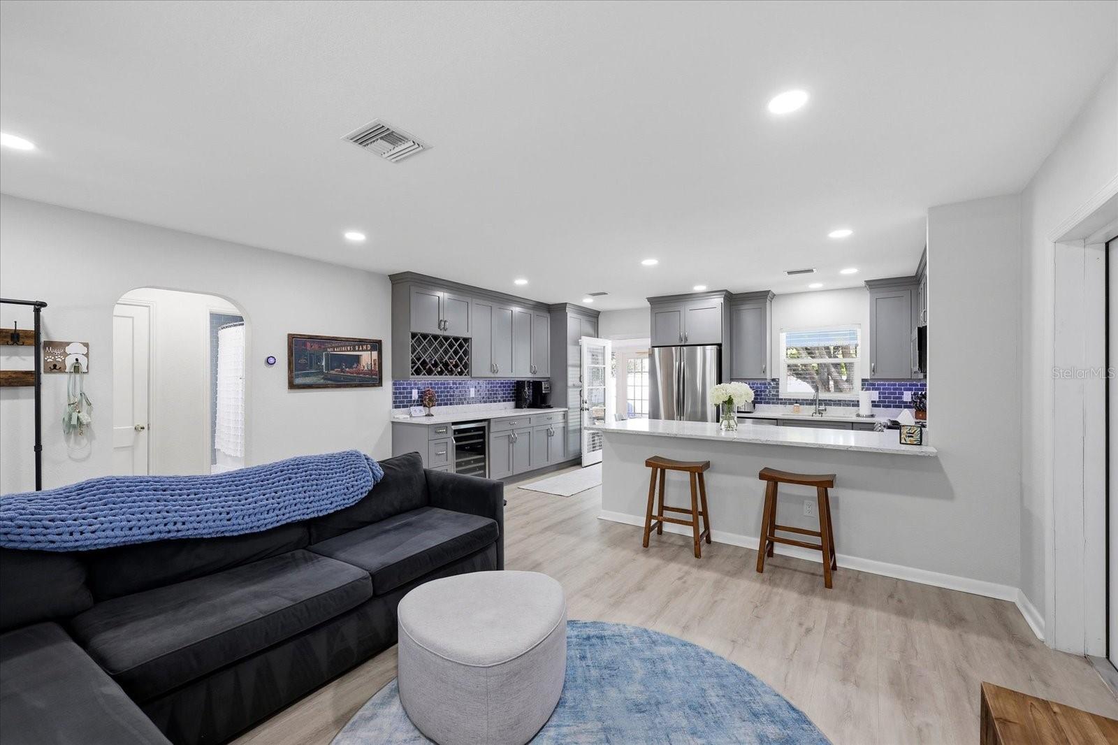 Image 5 of 36 For 152 Valencia Drive