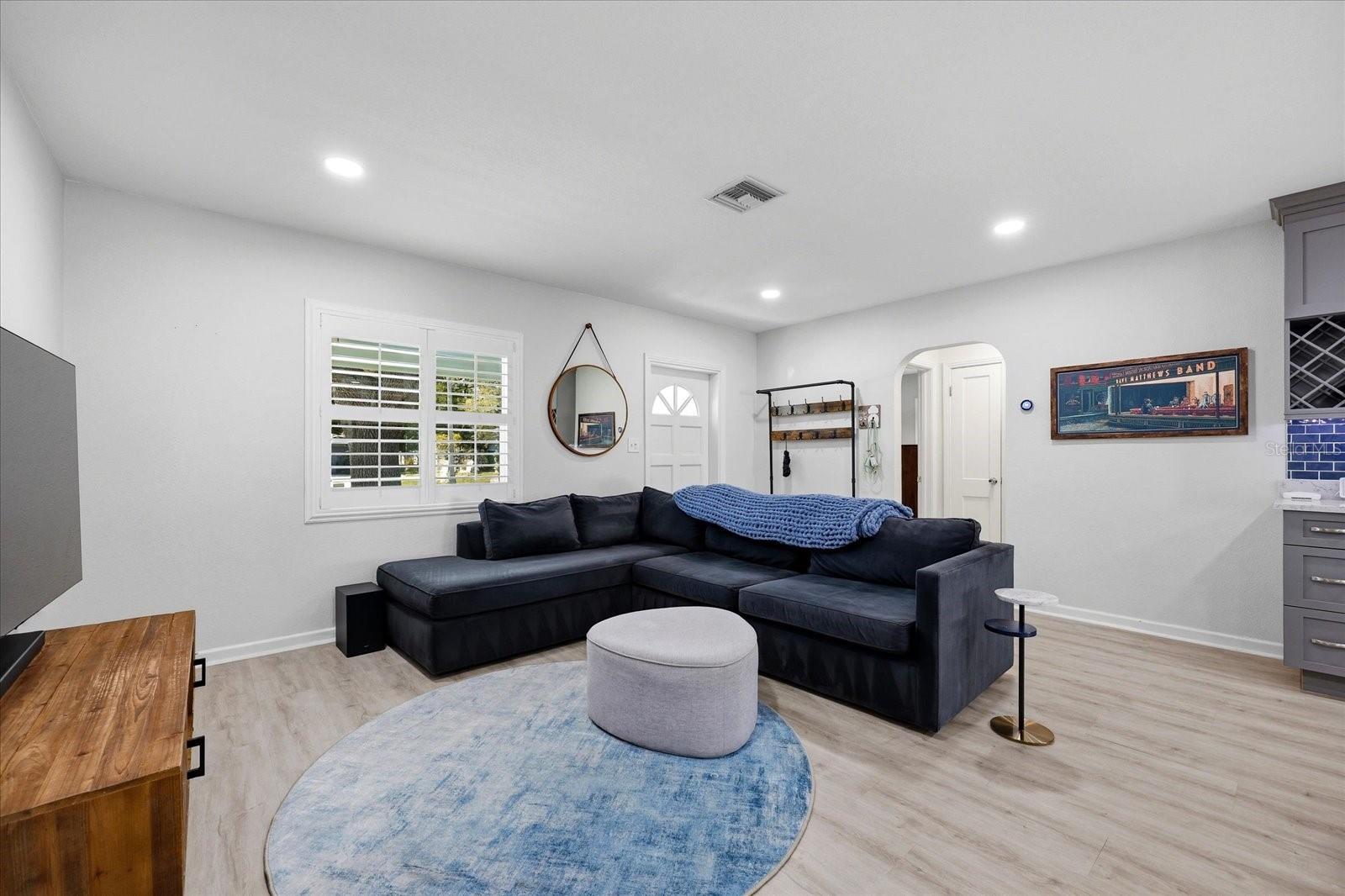 Image 6 of 36 For 152 Valencia Drive