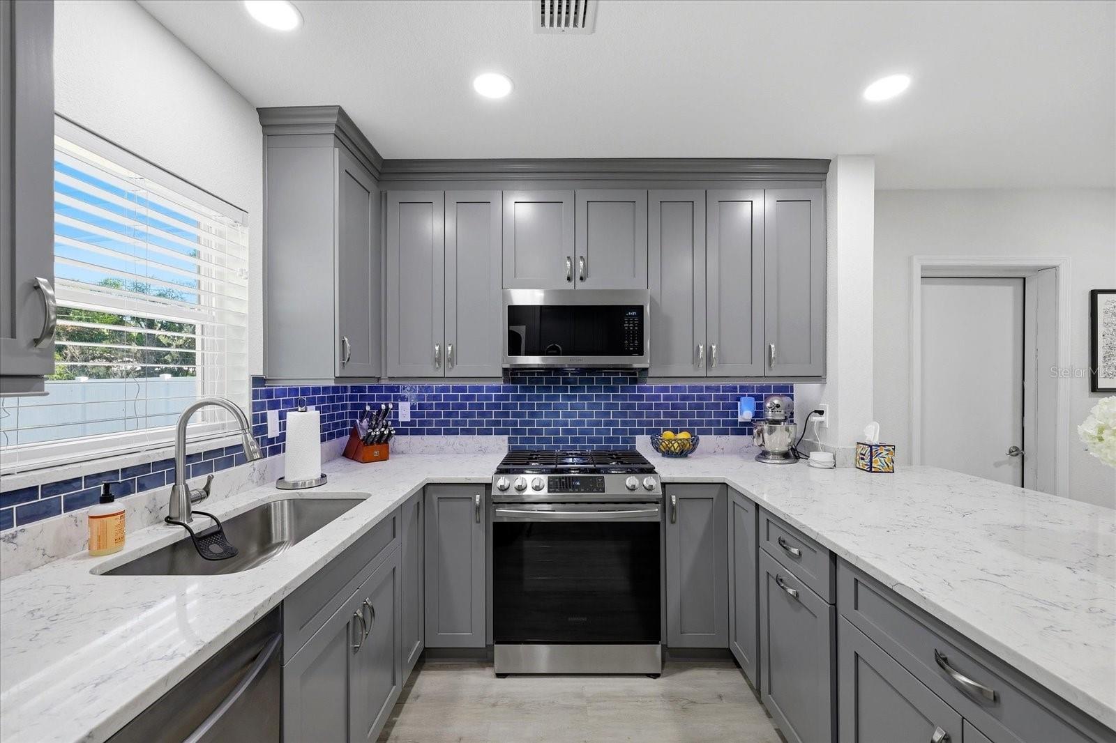 Image 7 of 36 For 152 Valencia Drive