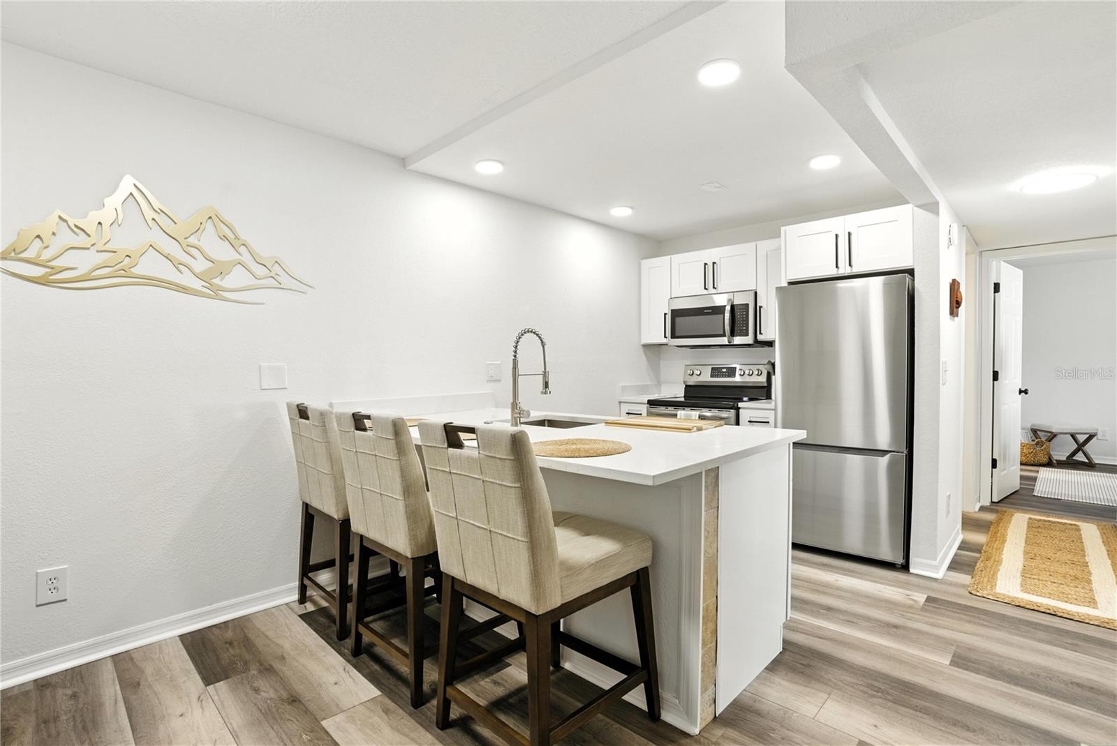 Image 7 of 24 For 1799 Highland Avenue 143