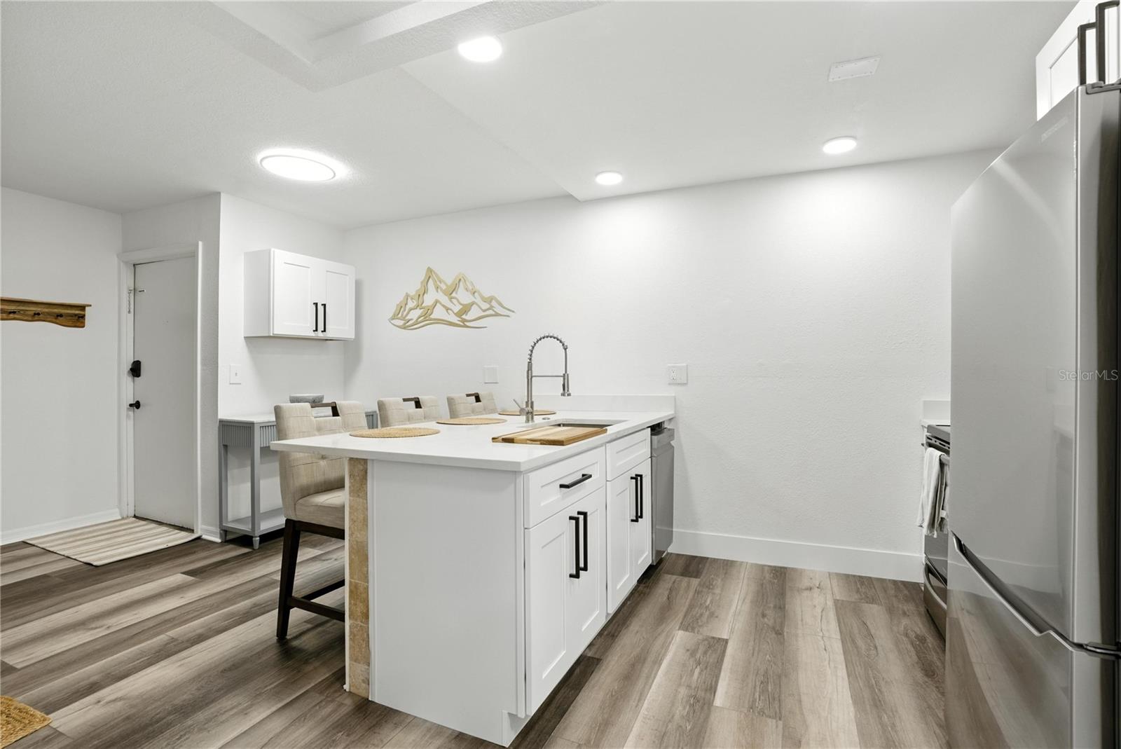 Image 8 of 24 For 1799 Highland Avenue 143