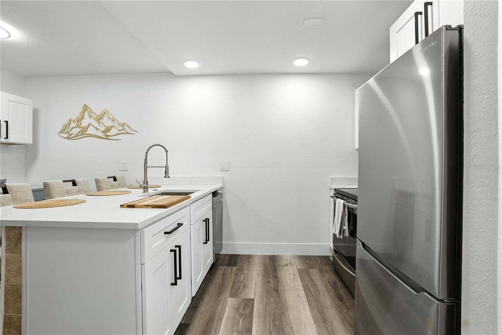 Image 9 of 24 For 1799 Highland Avenue 143