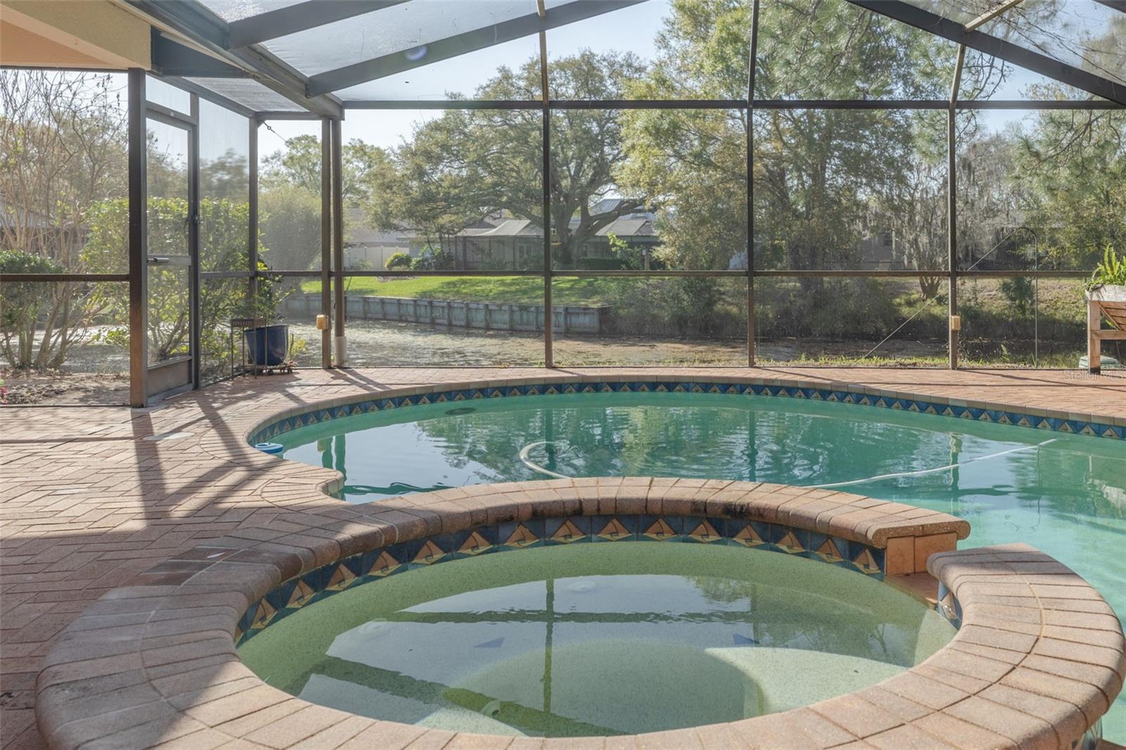 Image 10 of 37 For 470 Hickorynut Avenue