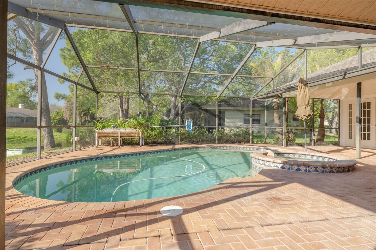 Image 12 of 37 For 470 Hickorynut Avenue