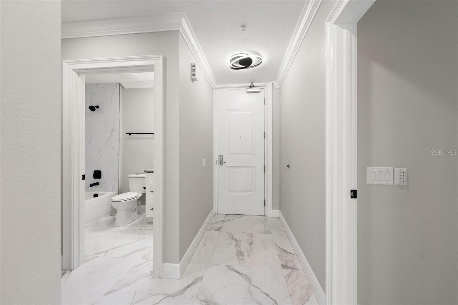 Listing photo id 19 for 211 Dolphin Point 401