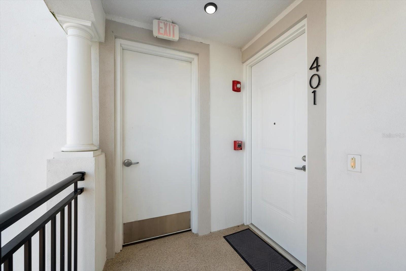 Listing photo id 25 for 211 Dolphin Point 401