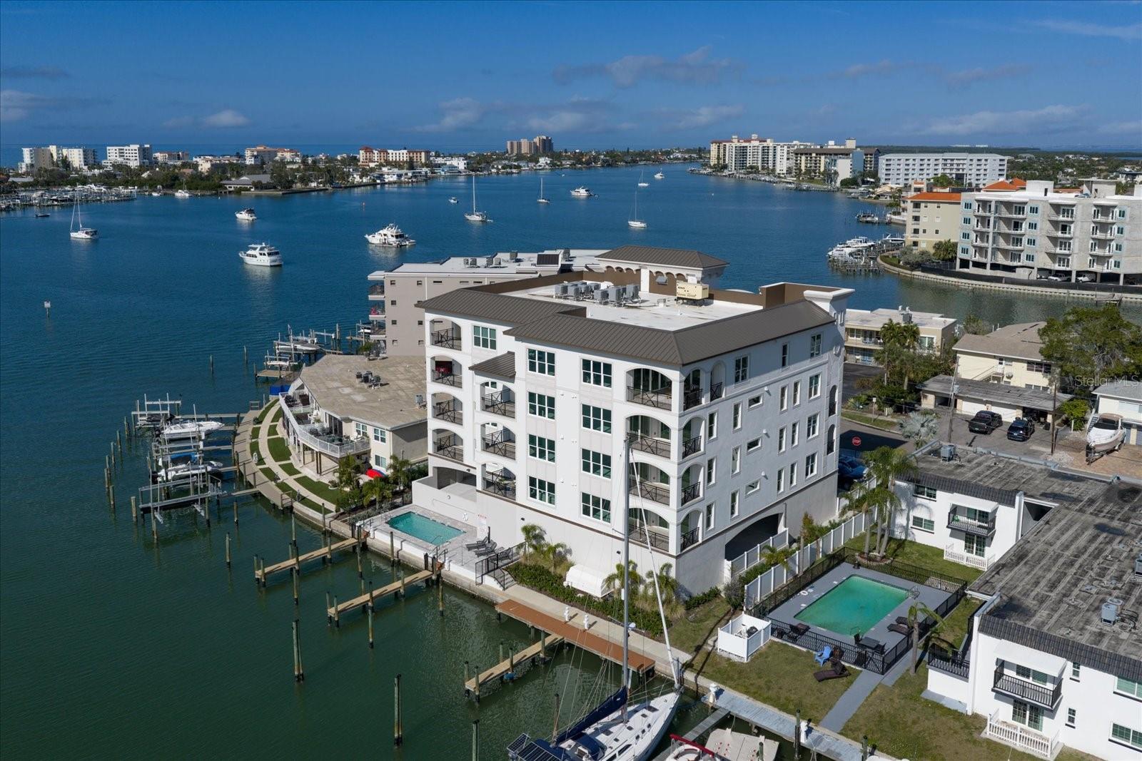 Listing photo id 28 for 211 Dolphin Point 401