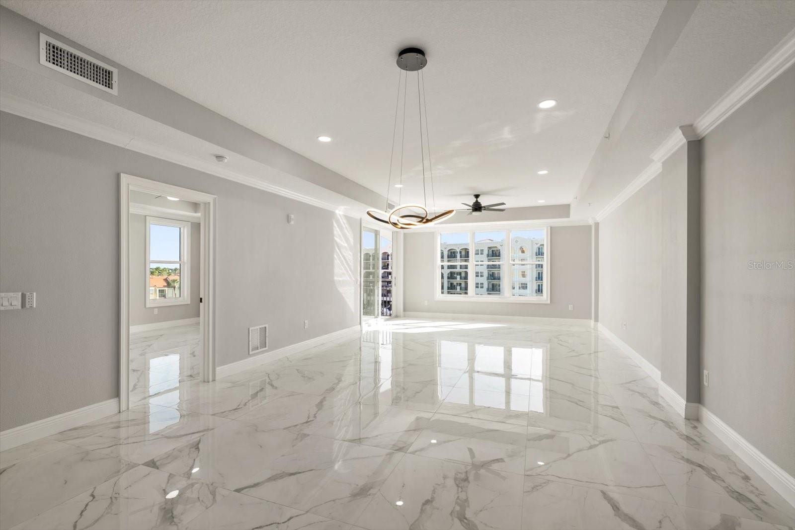 Listing photo id 6 for 211 Dolphin Point 401