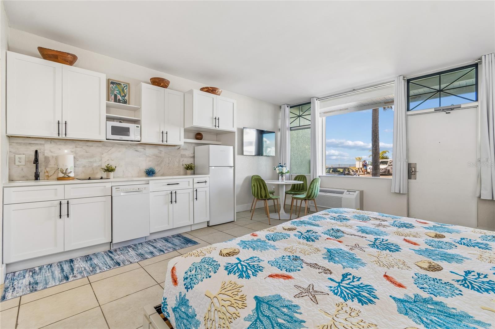 Image 11 of 52 For 611 Destiny Drive 308